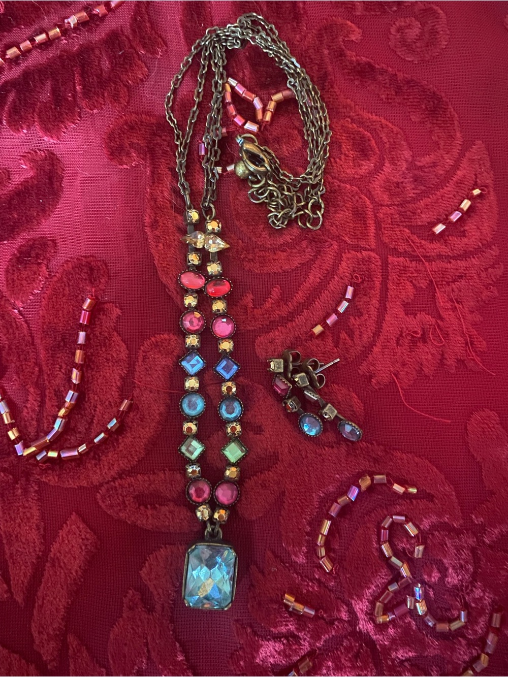 Vintage-Inspired Multicolor Crystal Pendant Necklace and Earring Set